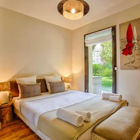 The Garden - 2 Bedrooms - Garden - Deauville Exterior photo