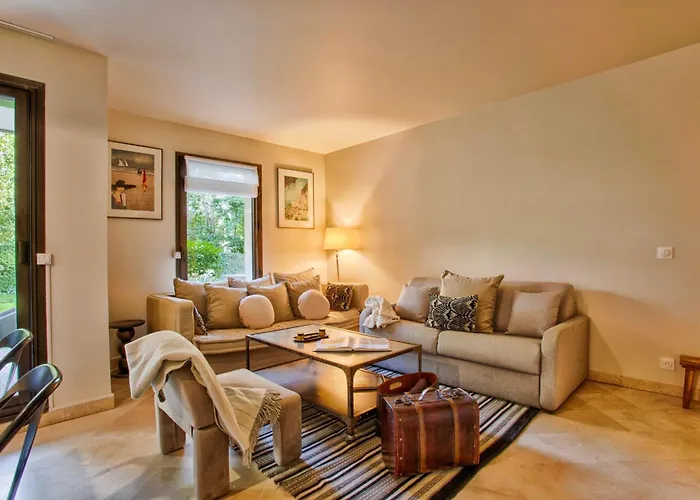The Garden - 2 Bedrooms - Garden - Deauville