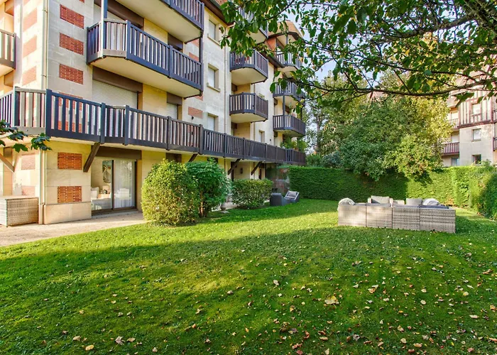 The Garden - 2 Bedrooms - Garden - Deauville