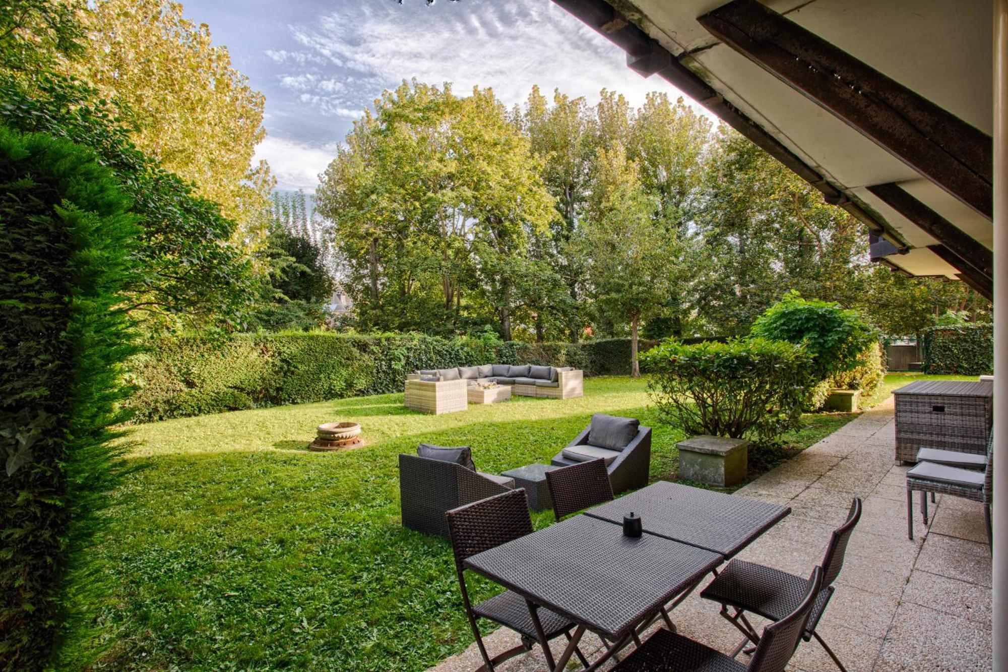 The Garden - 2 Bedrooms - Garden -
